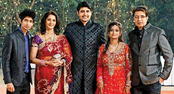 Snapped Varsha Usgaonkar at wedding reception Latest