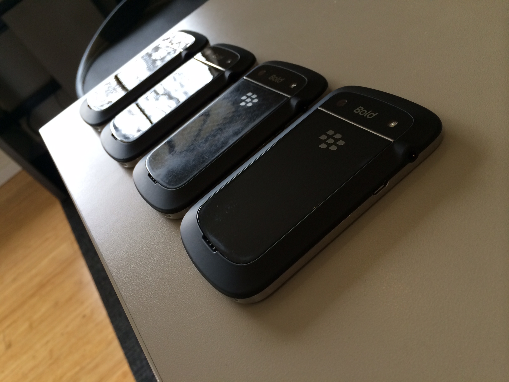 Blackberry BOLD 9930/9900 Straight Talk/Unlocked/Verizon