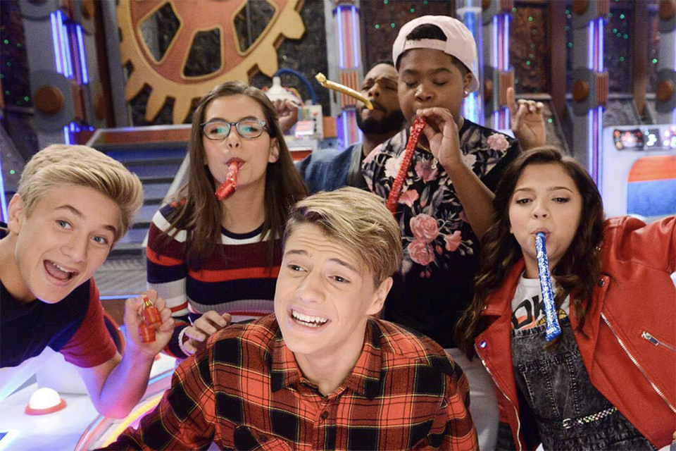 The Cast of ‘Game Shakers’ Teases Their ‘Henry Danger