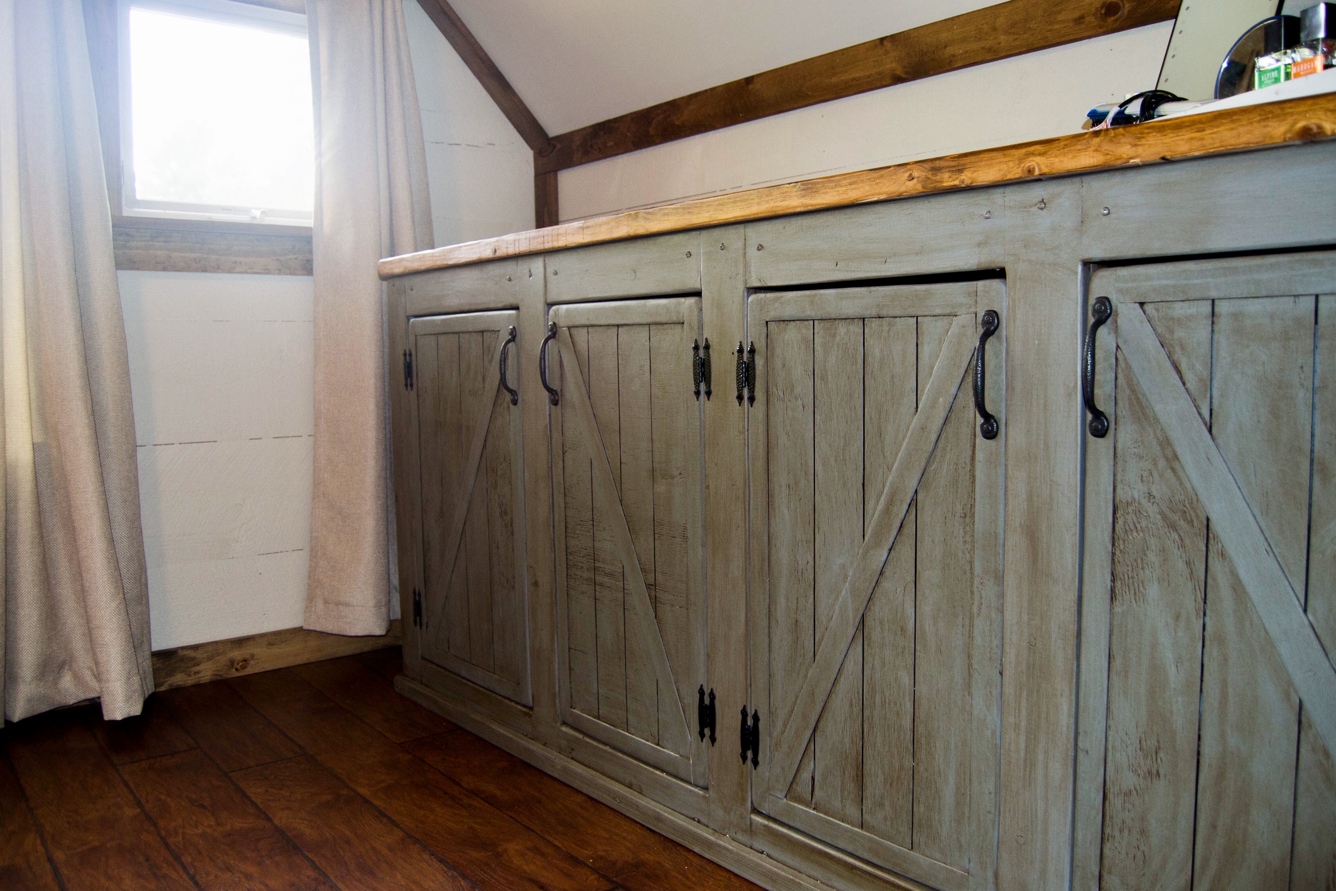 Ana White Scrapped the Sliding Barn Doors, Rustic