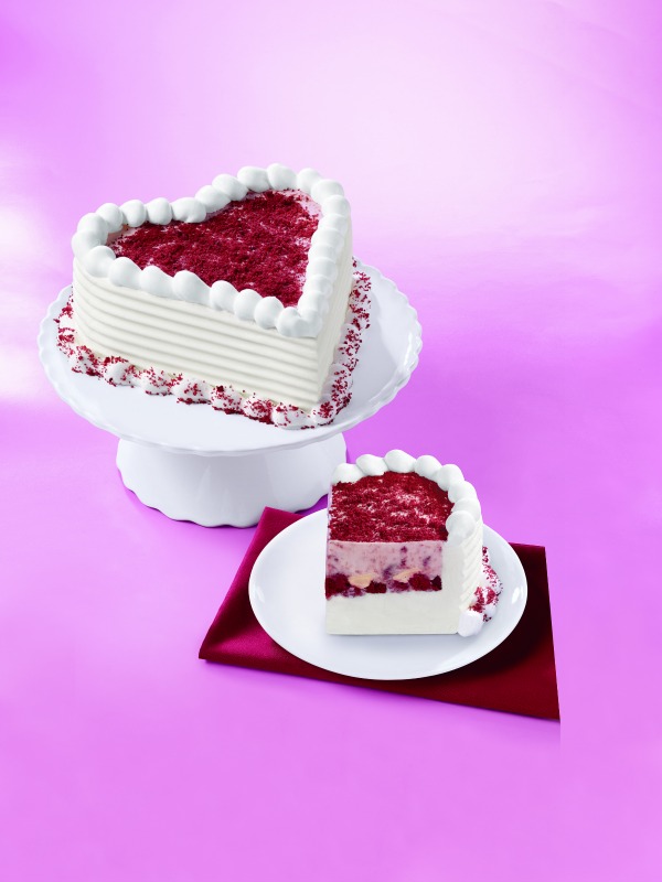 Dairy Queen Valentine\’s Day Cake For Two