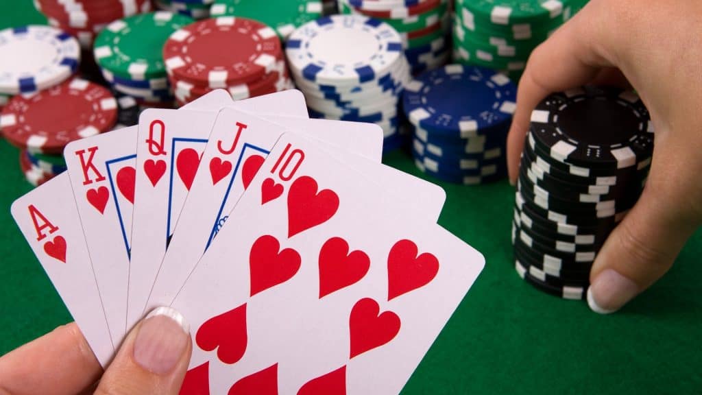 Cara Mudah Bermain Judi Domino Dengan Uang Asli