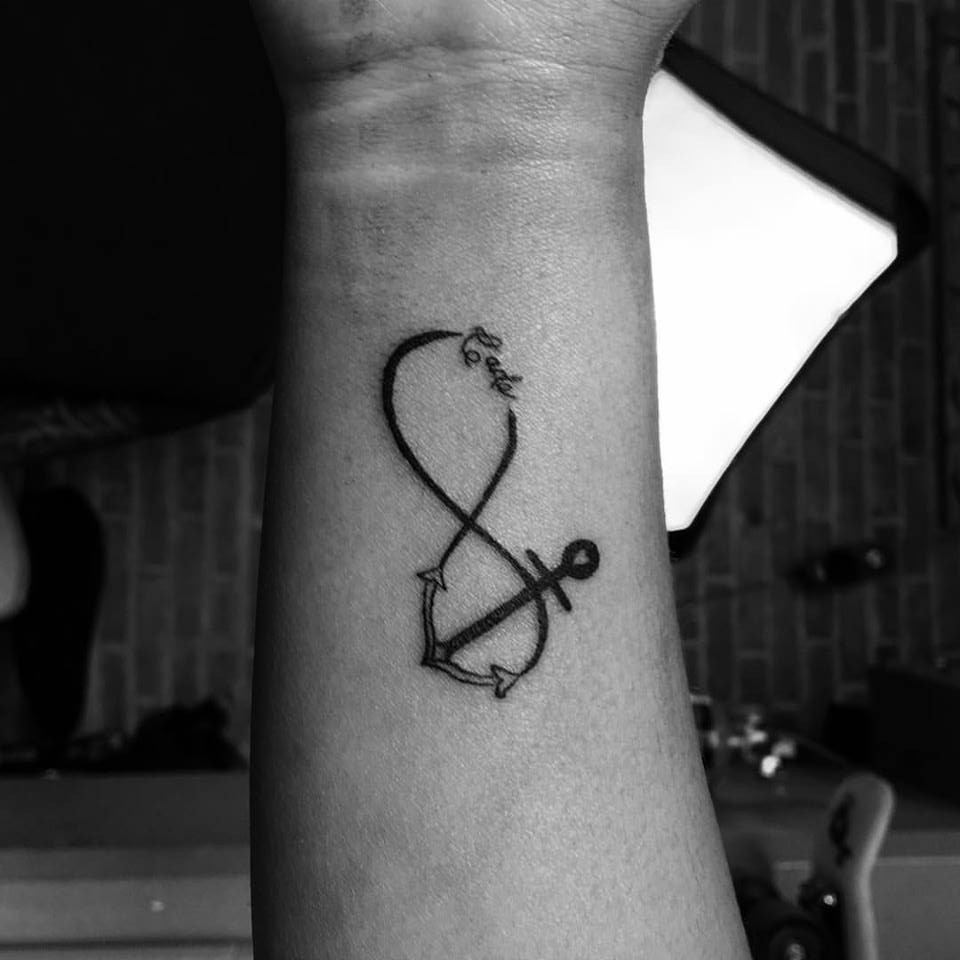 60 Tatouages A L Infini Motifs Et Combinaisons