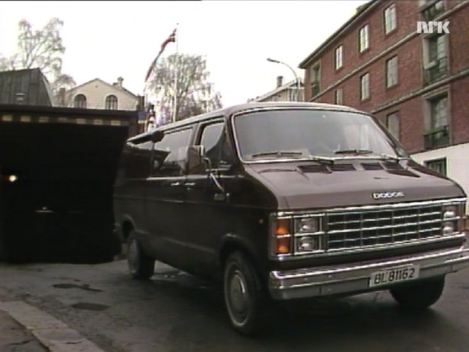 Imcdb.org: 1982 Dodge Ram Van 5.2L [B-250] In "Manco-Vision, 1983"