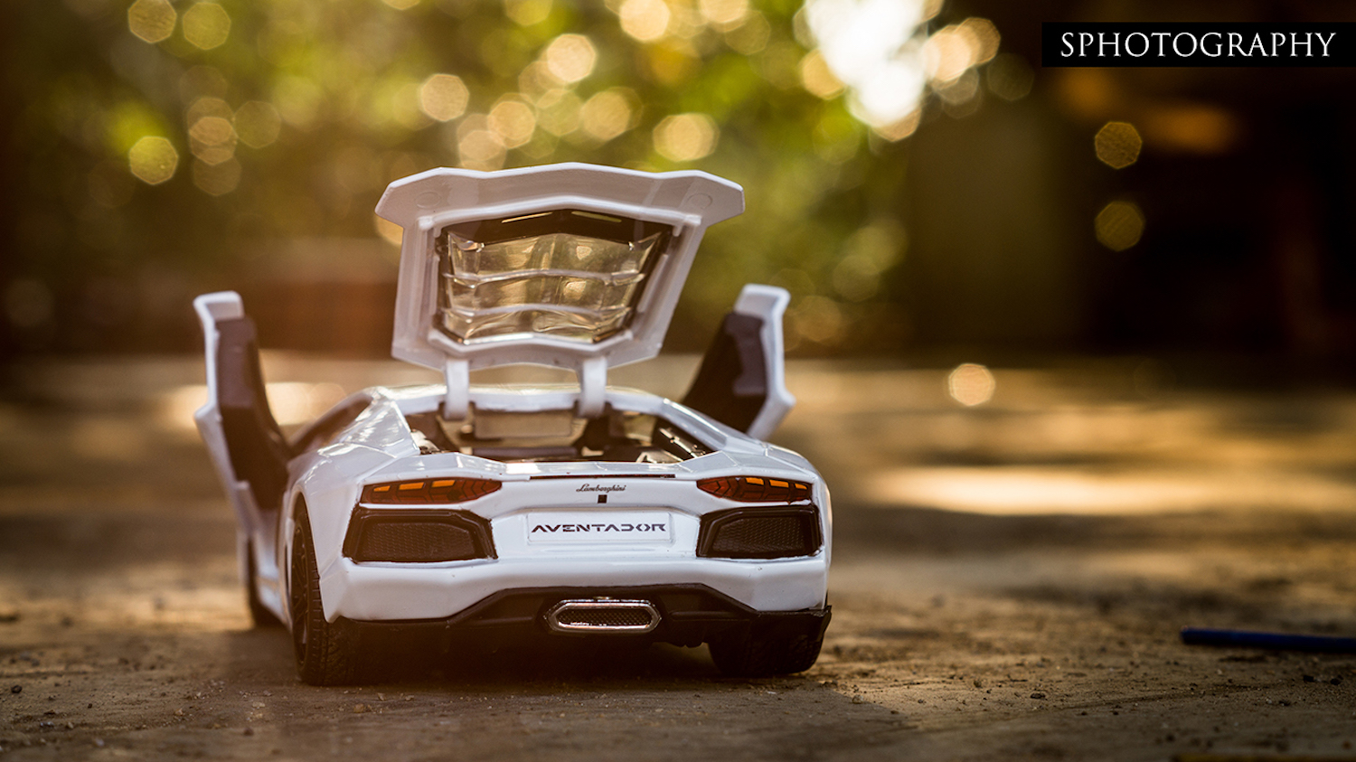 Scale Model Car Photography Insight