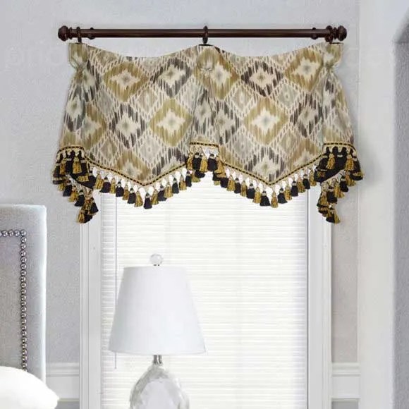 How Much Wider Should a Valance Be Than the Window?