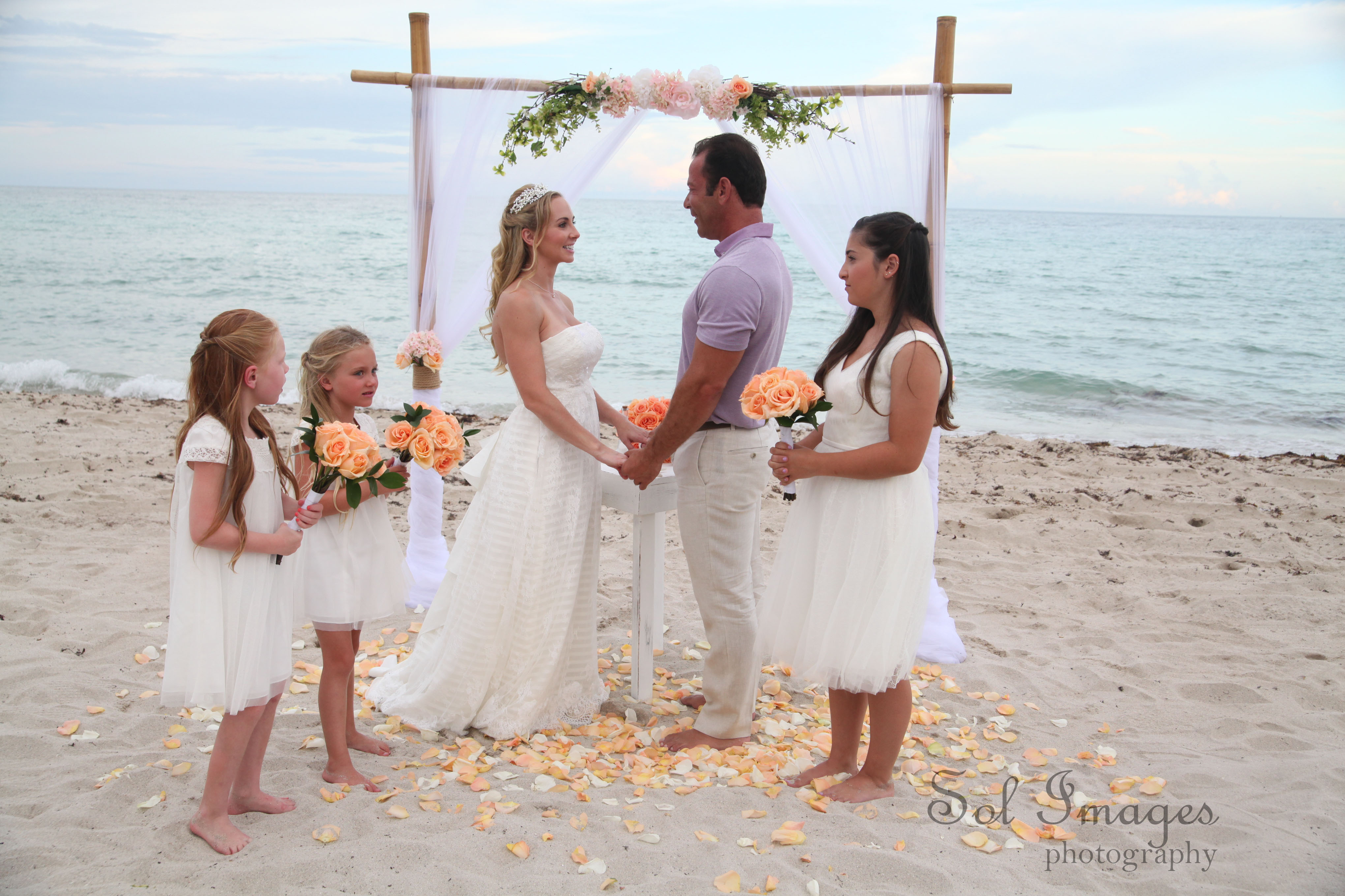 Small Intimate Beach Wedding Ideas 15 Unique Ceremony