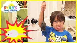 Ryan Pretend Play Work At Pizza Place With Roblox In Real Life Free - download everyday with ryan toysreview remote control toys video