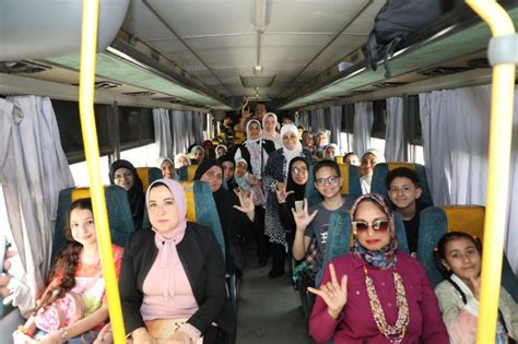  ذهب 91 طالبًا في رحلة إلى متحف التحف، لذلك أراد المدير تقسيمهم إلى حافلات، يمكن لكل حافلة استيعاب 13 طالبًا، كم عدد الحافلات التي تحتاجها؟  - الموقع المتاح