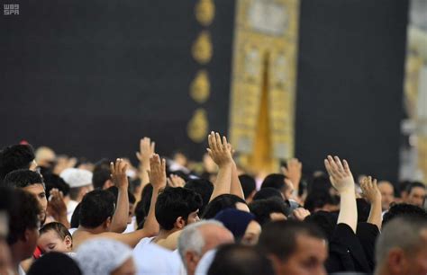 ما هي العبادة التي لا يمكن أن يؤديها أكثر من شخص في وقت واحد؟ - شبكة اجاز ما هي العبادة التي لا يمكن أن يؤديها أكثر من شخص في وقت واحد؟ - شبكة اجاز