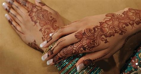 أفضل 100 تفسير لحلم الحناء على الأيدي للنساء العازبات