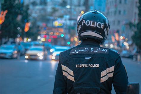 اشرح سبب ظهور قوى الانتشار - المصدر
