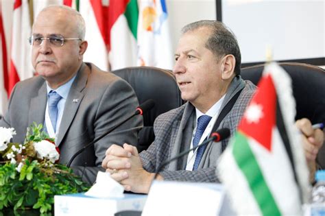بعض العائلات في اللقاءات الدورية ب- عالم المعرفة