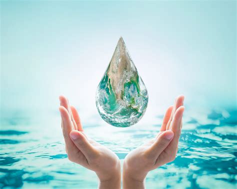 تتمثل إحدى طرق توفير المياه في استخدام دليل صنبور المطبخ