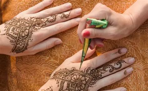 تعرف على المزيد عن تفسير الحناء في المنام لامرأة عزباء من ابن سيرين وتفسير الحلم ... تعرف على المزيد عن تفسير الحناء في المنام لامرأة عزباء من ابن سيرين وتفسير الحلم ...