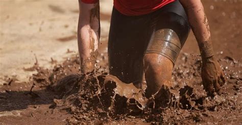تفسير حلم ابن سيرين عن الوقوع في حفرة طين في المنام - بريد الخليج
