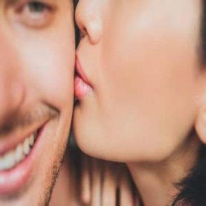 تفسير حلم ابن سيرين عن رجل يقبل قدمي في المنام - موسوعة المخرج