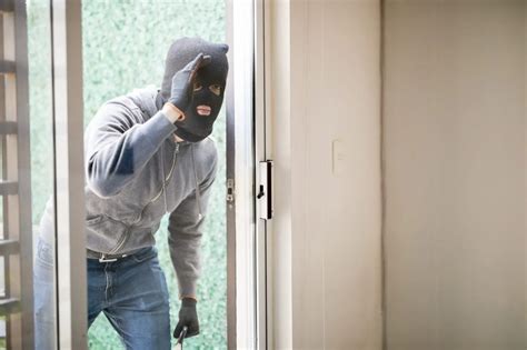 تفسير حلم اقتحام منزل شخص ما للعزاب - نصيحة مالية