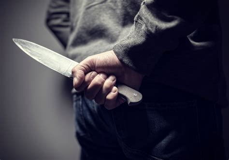 تفسير حلم من قتلني بسكين في المنام لابن سيرين - موقع الحلم
