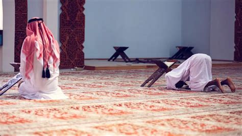 تفسير حلم من نصحني بالصلاة في المنام - موقع الرهيب تفسير حلم من نصحني بالصلاة في المنام - موقع الرهيب