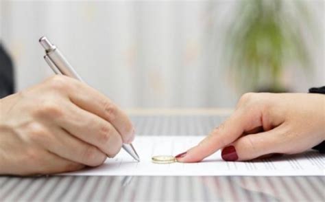 تفسيرات ابن سيرين لرؤية الزواج والطلاق في المنام - تفسير الاحلام اون لاين تفسيرات ابن سيرين لرؤية الزواج والطلاق في المنام - تفسير الاحلام اون لاين