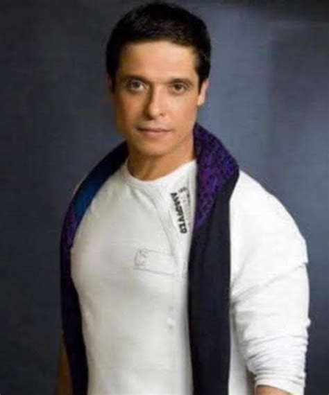عامر منيب عامر منيب