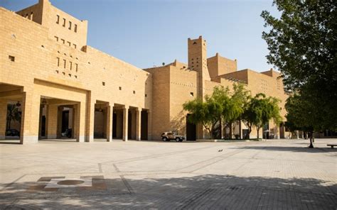 قصر سلوى هو مقر الحكم في عهد الإمام محمد بن سعود صحيح أم خطأ - الجمارك