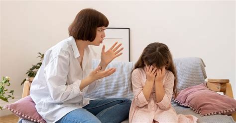 كيف تتصرف عندما يكون طفلك حسن التصرف - تذكير بذلك