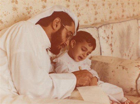 مريم بنت محمد بن زايد أمي روح البيت ... وأبي الجسد الذي تعيش فيه مريم بنت محمد بن زايد أمي روح البيت ... وأبي الجسد الذي تعيش فيه