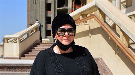 وفاة الفنانة دلال عبد العزيز .. لم تنفصل عن حبيب العمر - CNN Arabic