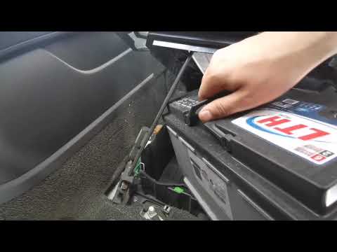 Where is the battery located in the Audi Q7? (With video)