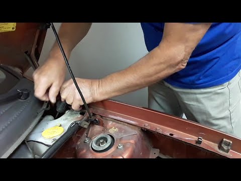 How to Replace the Windscreen Washer Pump on the Opel Corsa (With video)