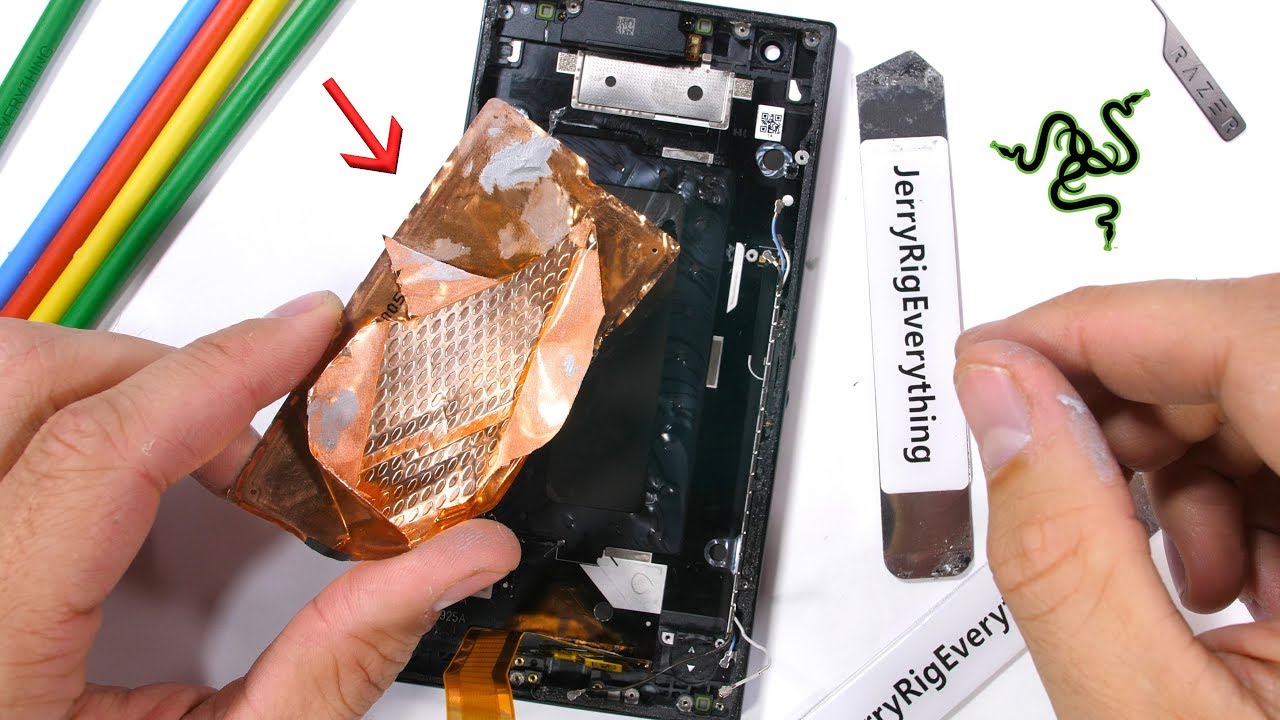Razer Phone 2 Teardown The Vapor Chamber is Incredibly Cool Racer.lt