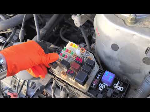 Where is the fuel filter in Toyota RAV4 and how to replace it? (With video)