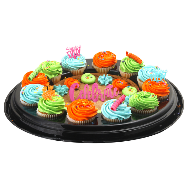 Save on Food Lion Bakery Cupcakes Yellow with Vanilla Butter Creme