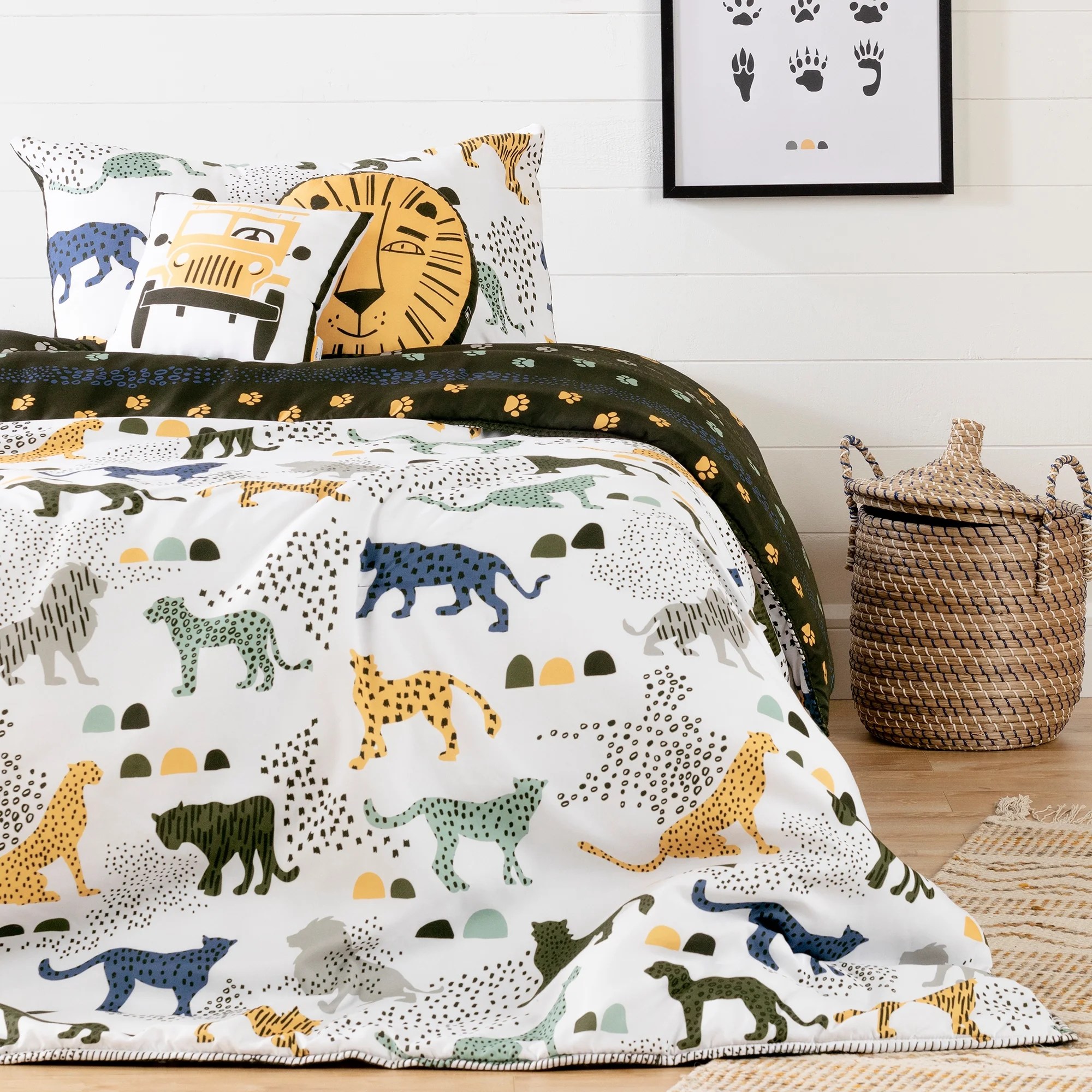 South Shore Dreamit White and Green Kids Bedding Set Safari Wild Cats South Shore Dreamit White and Green Kids Bedding Set Safari Wild Cats