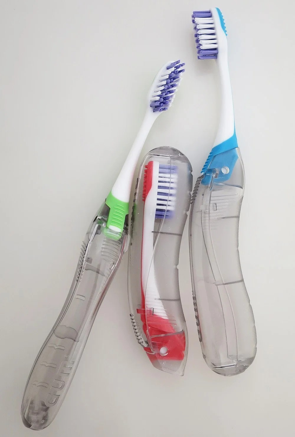 Ortho Travel Folding Toothbrush (3 Pack), The cap protects