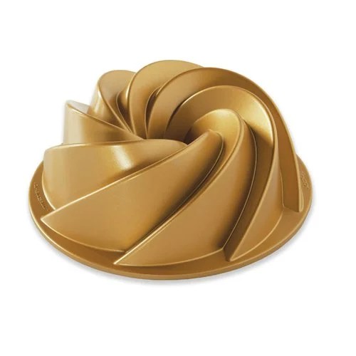 Nordic Ware NonStick Round Heritage Bundt Cake Pan