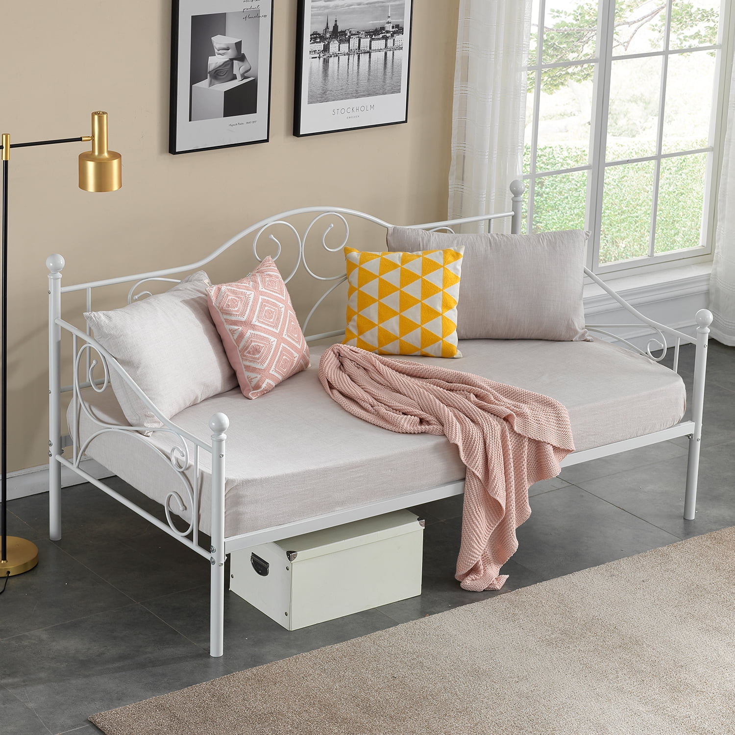 Victorian Twin Size Metal Daybed Platform with 4 Legs Slats Support Victorian Twin Size Metal Daybed Platform with 4 Legs Slats Support