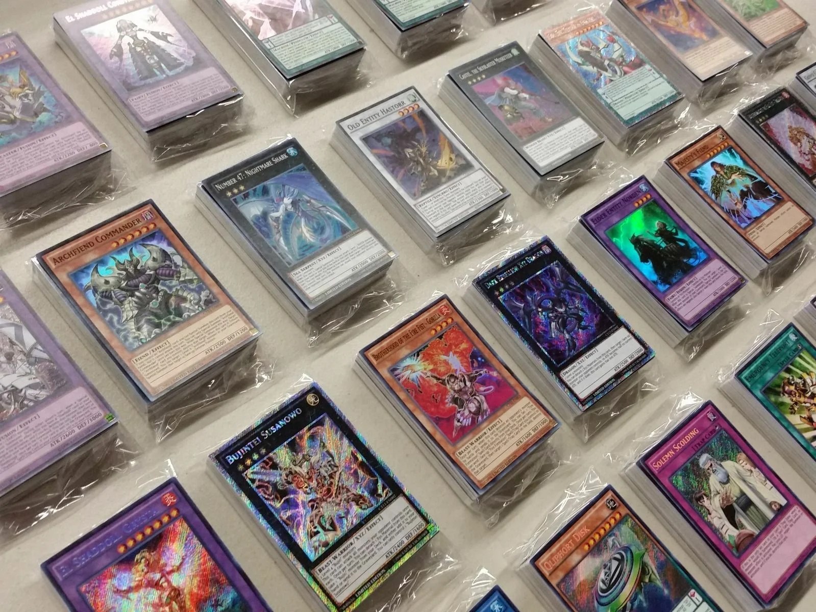 [TCGeneration] 100 YuGiOh! Cards Lot Gift Set with Guaranteed Holo