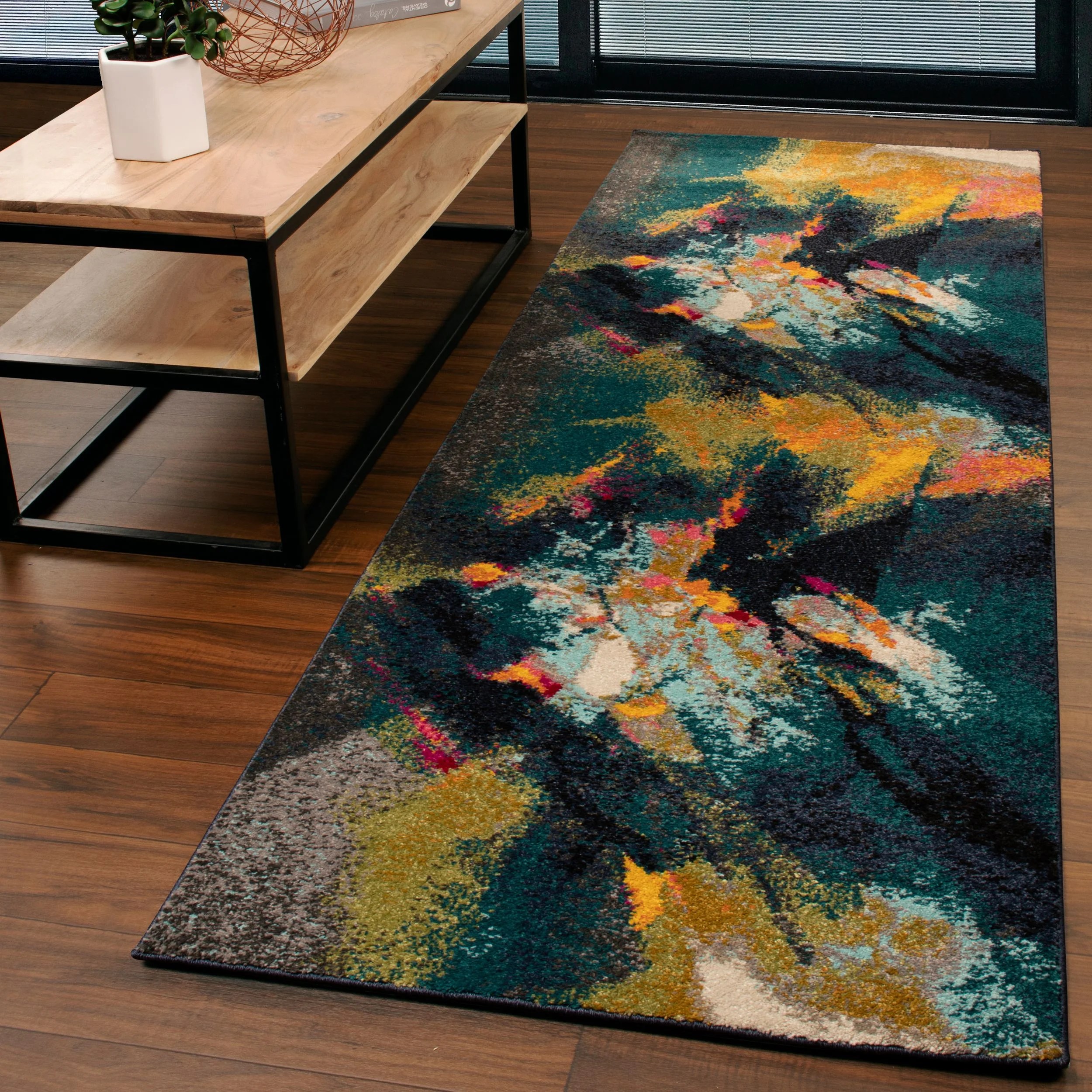 Superior 8mm Pile Height, Durable, Fashionable Caspian Area Rug, 2'7" x