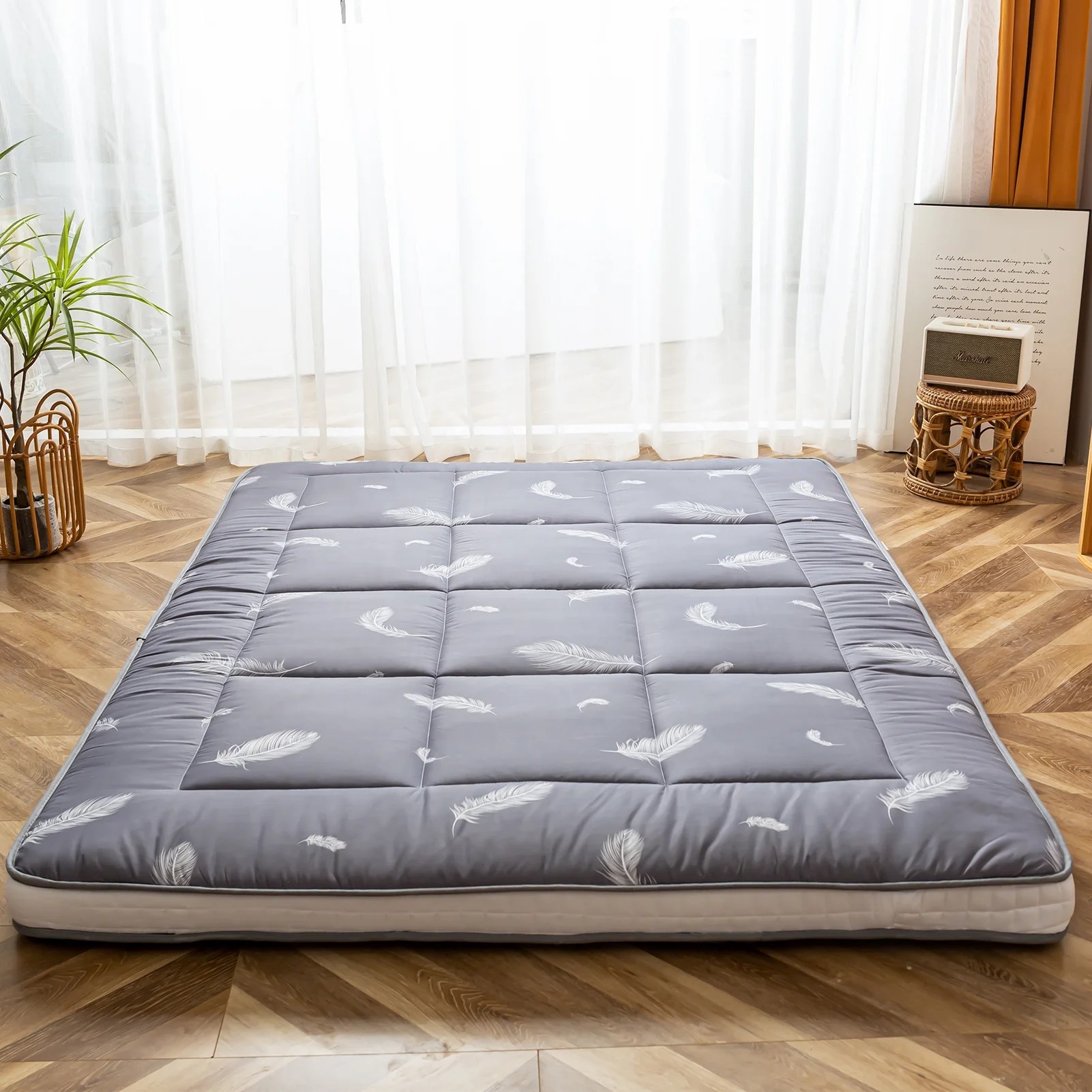 Maxyoyo Extra Thick Futon Floor Mattress, Padded Japanese Folding Roll