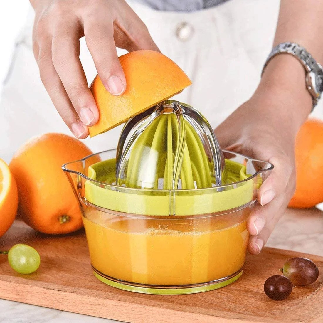 Manual Juicer Citrus Lemon Orange Hand Squeezer with Builtin Measuring