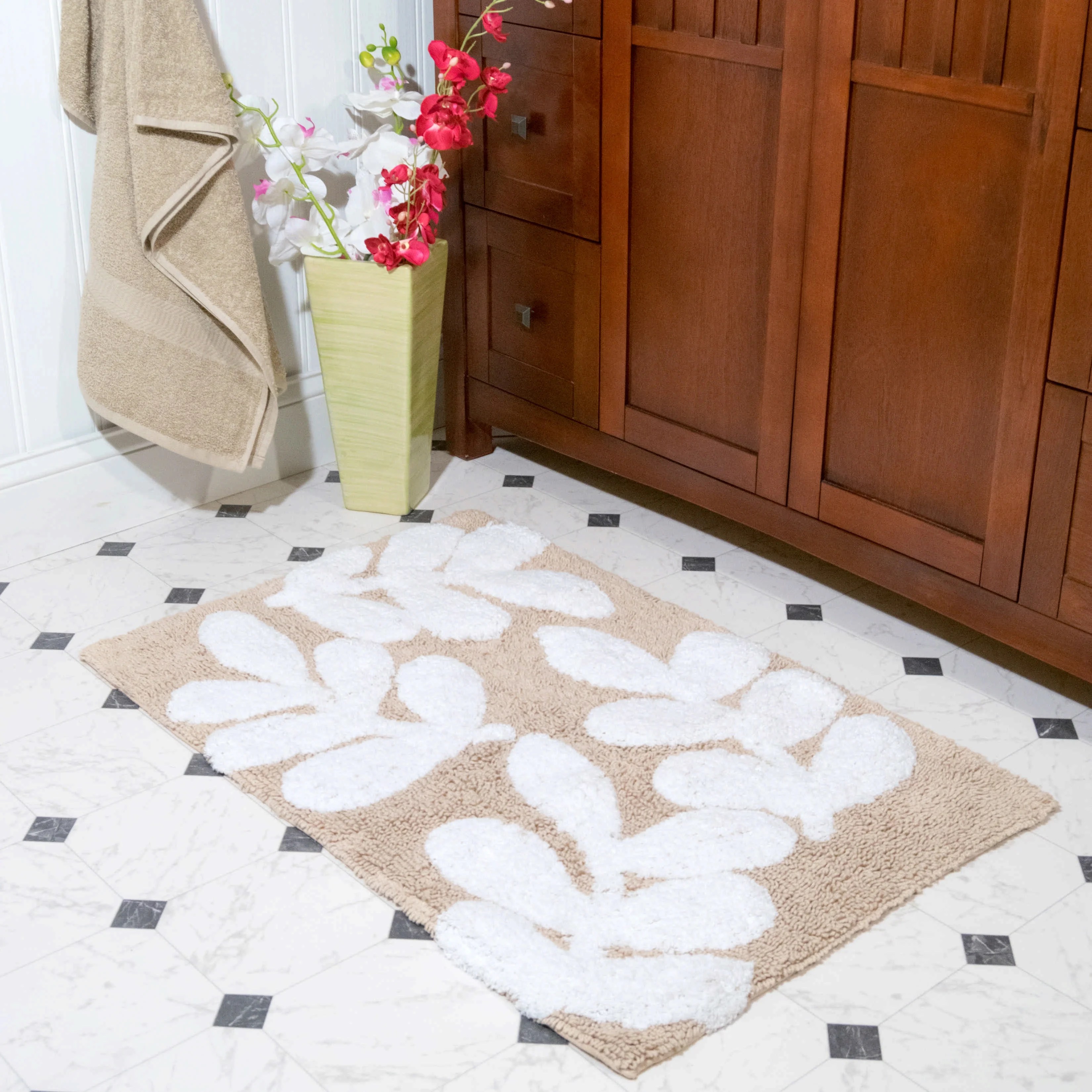 Chesapeake Monte Carlo 2pc Taupe & White Bath Rug Set (21"x34" & 17"x24
