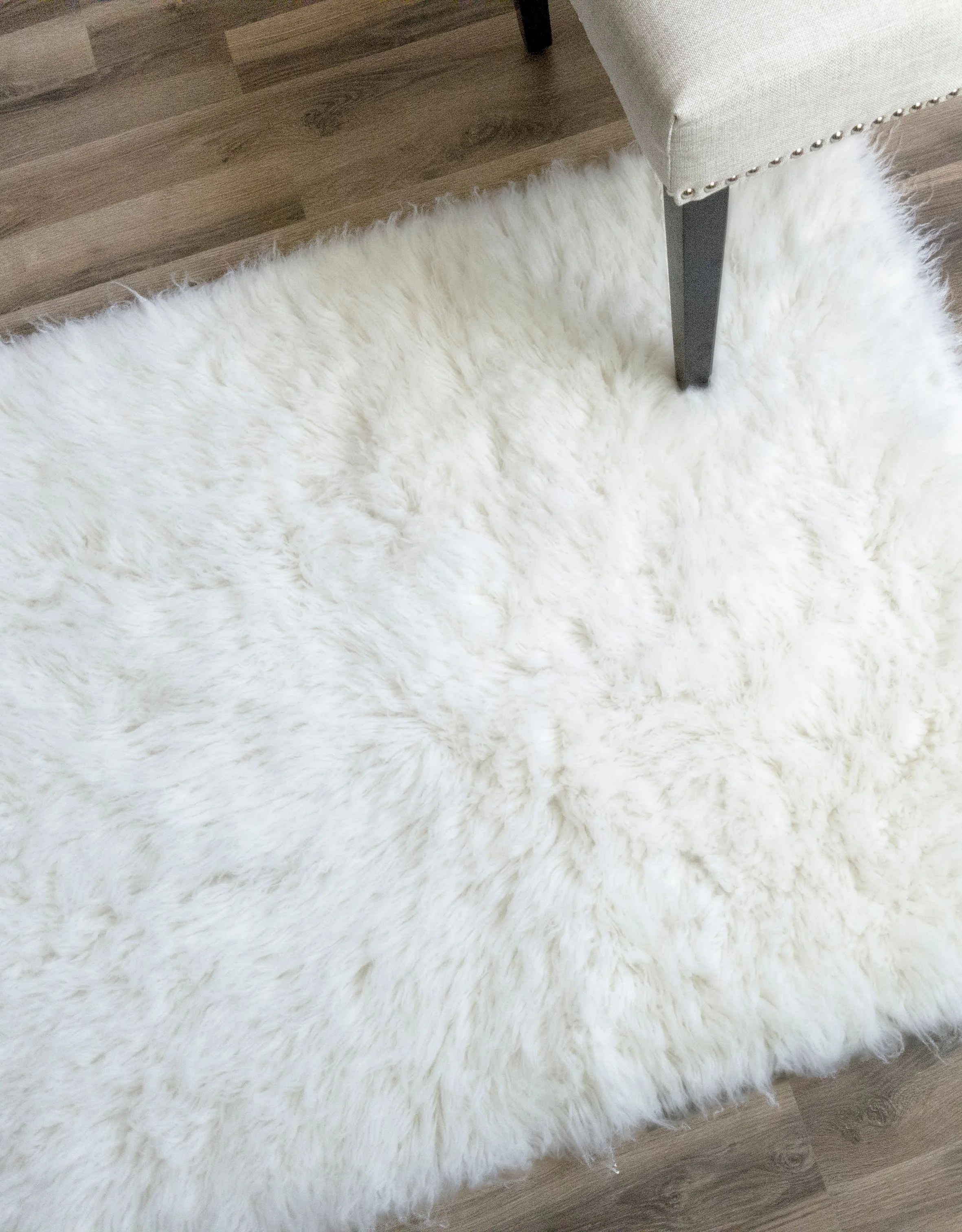 Super Area Rugs, Wool Flokati Solid White Shag Rug , 2' X 3'