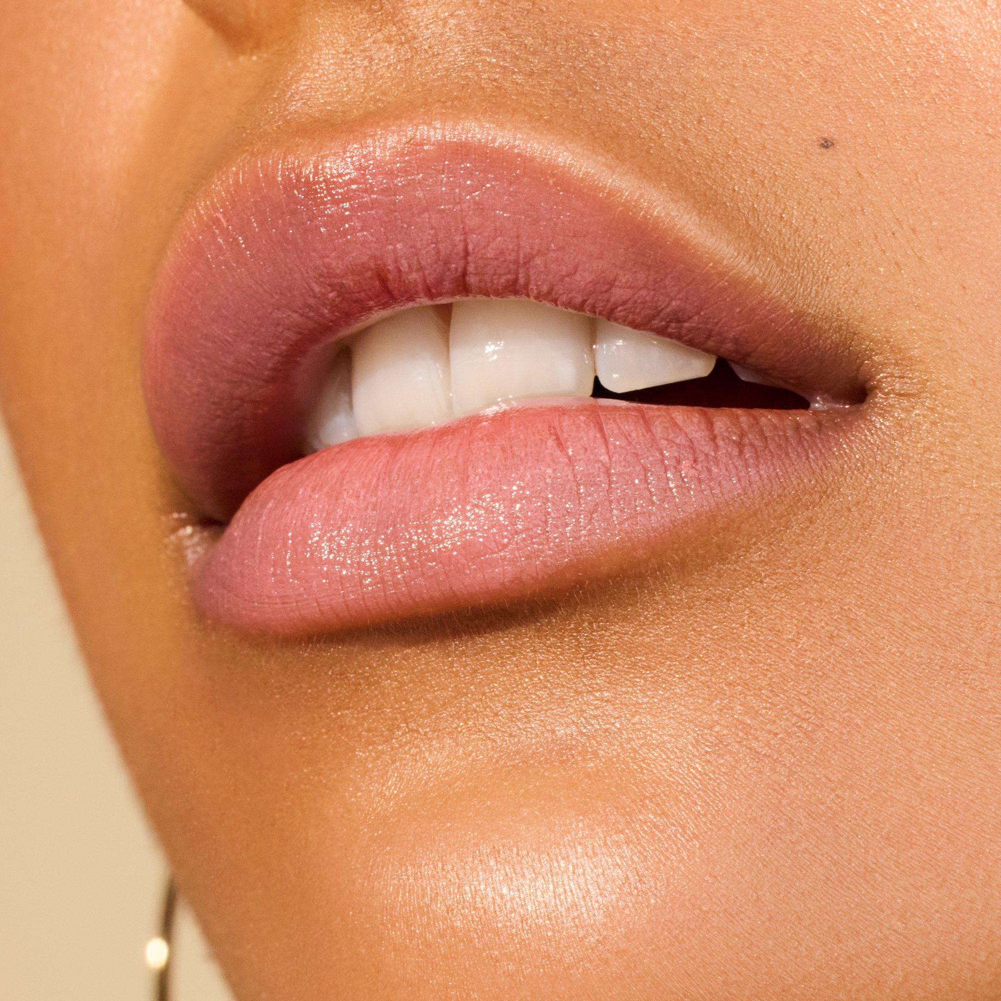 essence Disney Winnie the Pooh Lip Balm WindsDay online kaufen