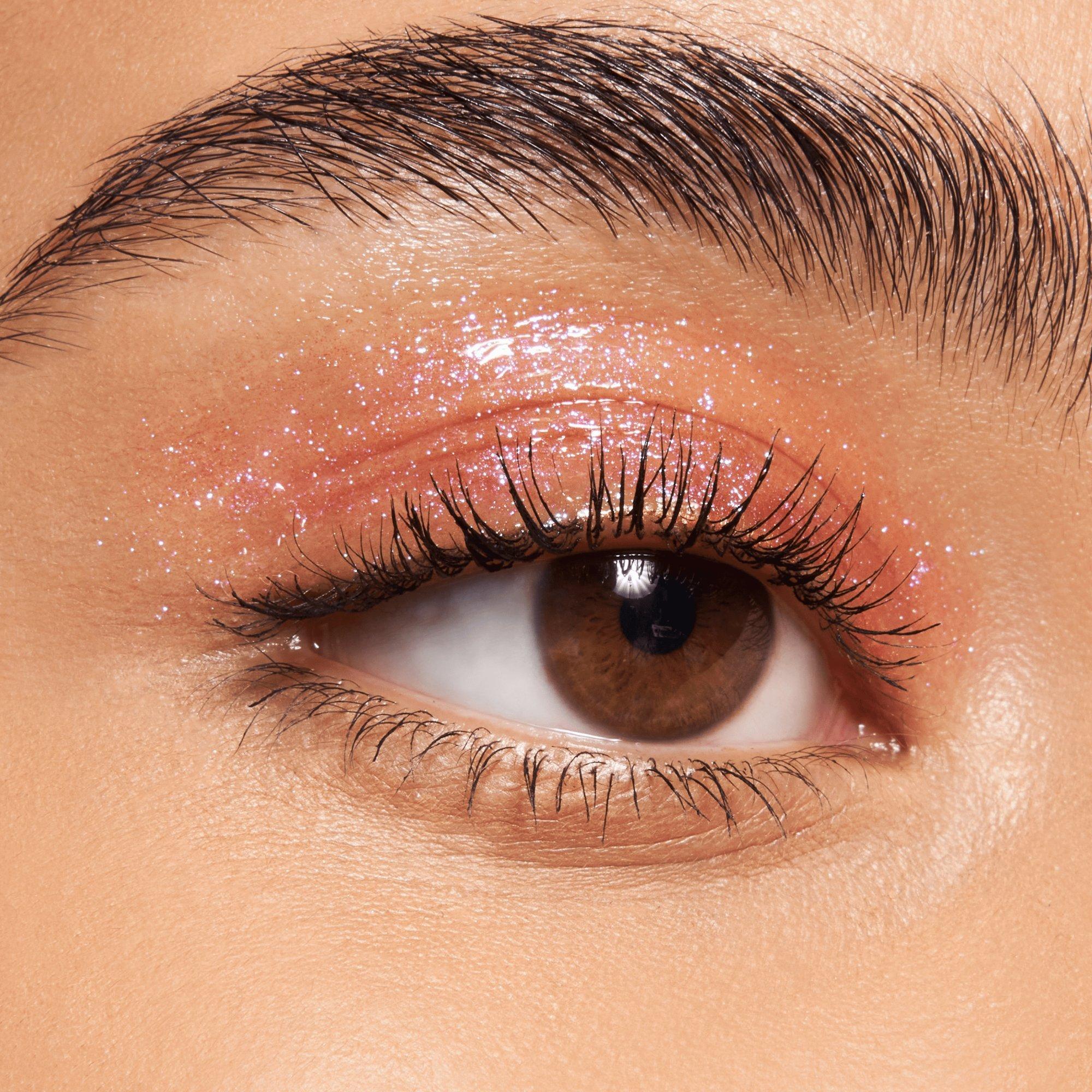 essence dewy EYE GLOSS liquid shadow Galaxy Gleam online entdecken