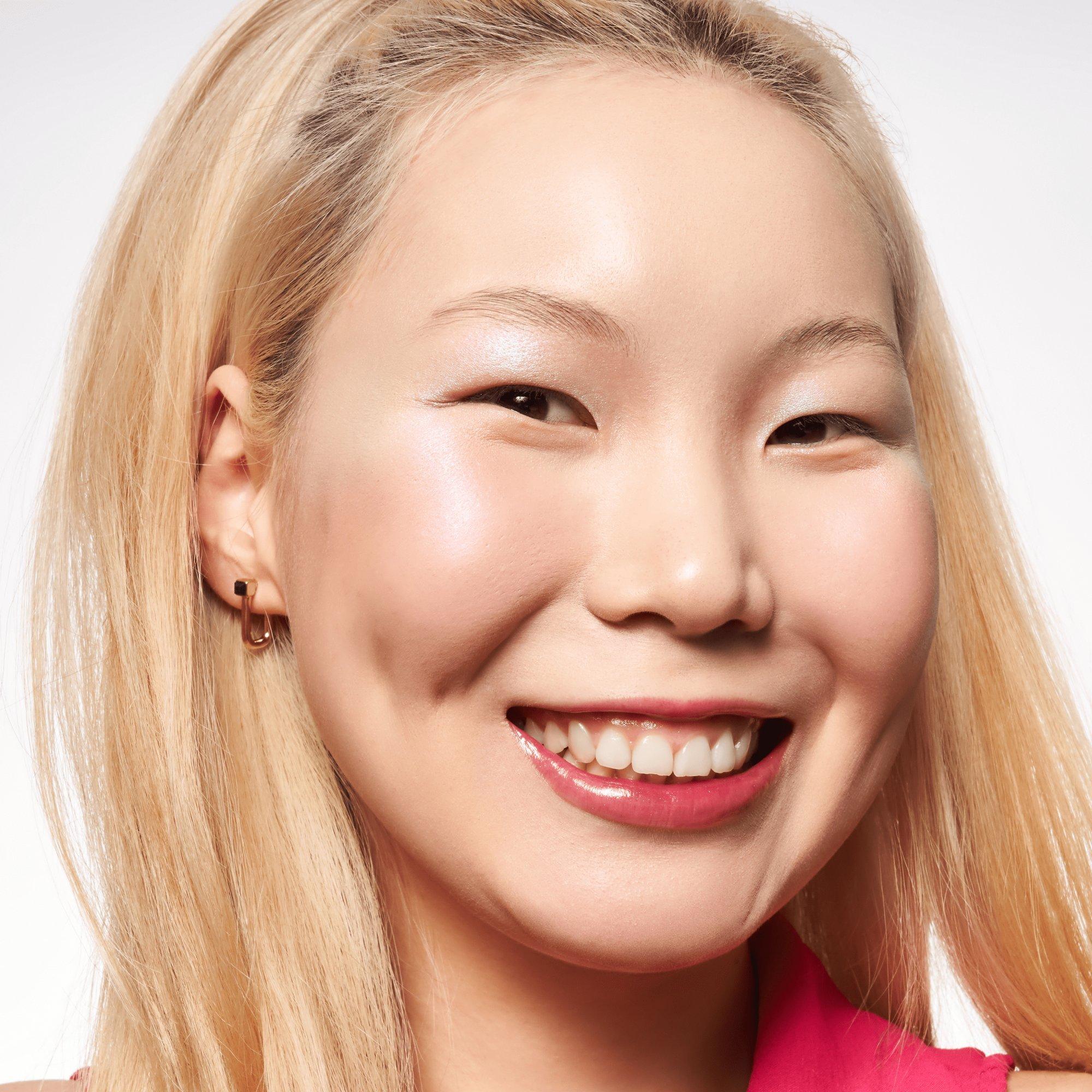 essence BABY GOT BLUSH liquid blush Pinkalicious online entdecken