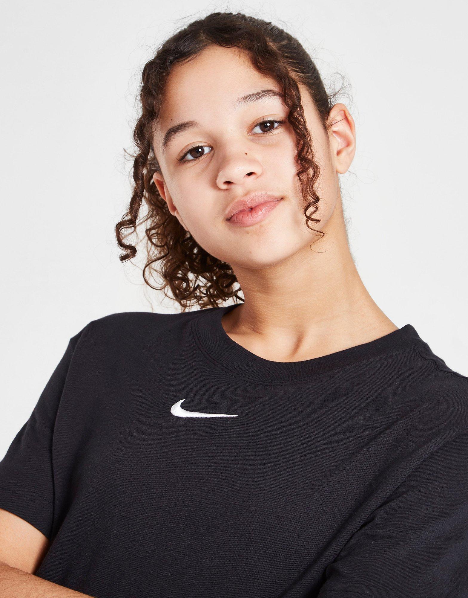 Black Nike Girls' Essential Boyfriend TShirt Junior JD Sports UK