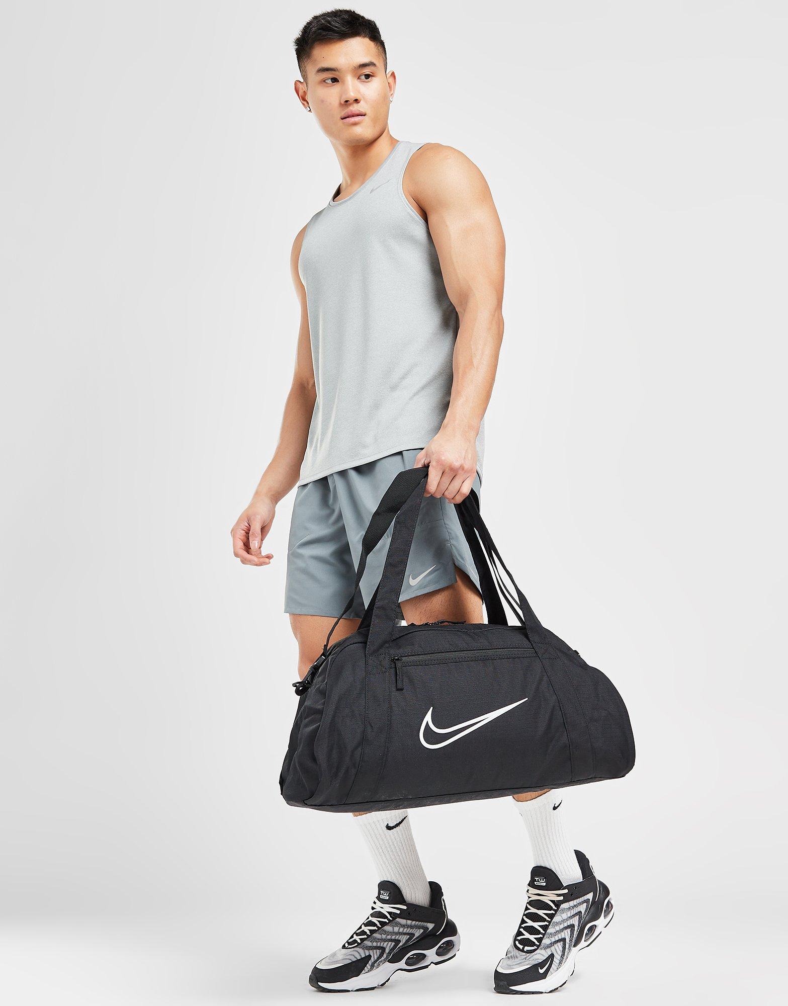spojit V důchodu Španělsko nike gym bag Zametat očkování Tání